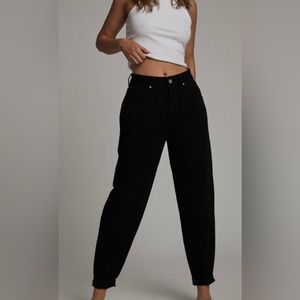 COTTON ON FADED BLACK SLOUCH MOM JEANS
